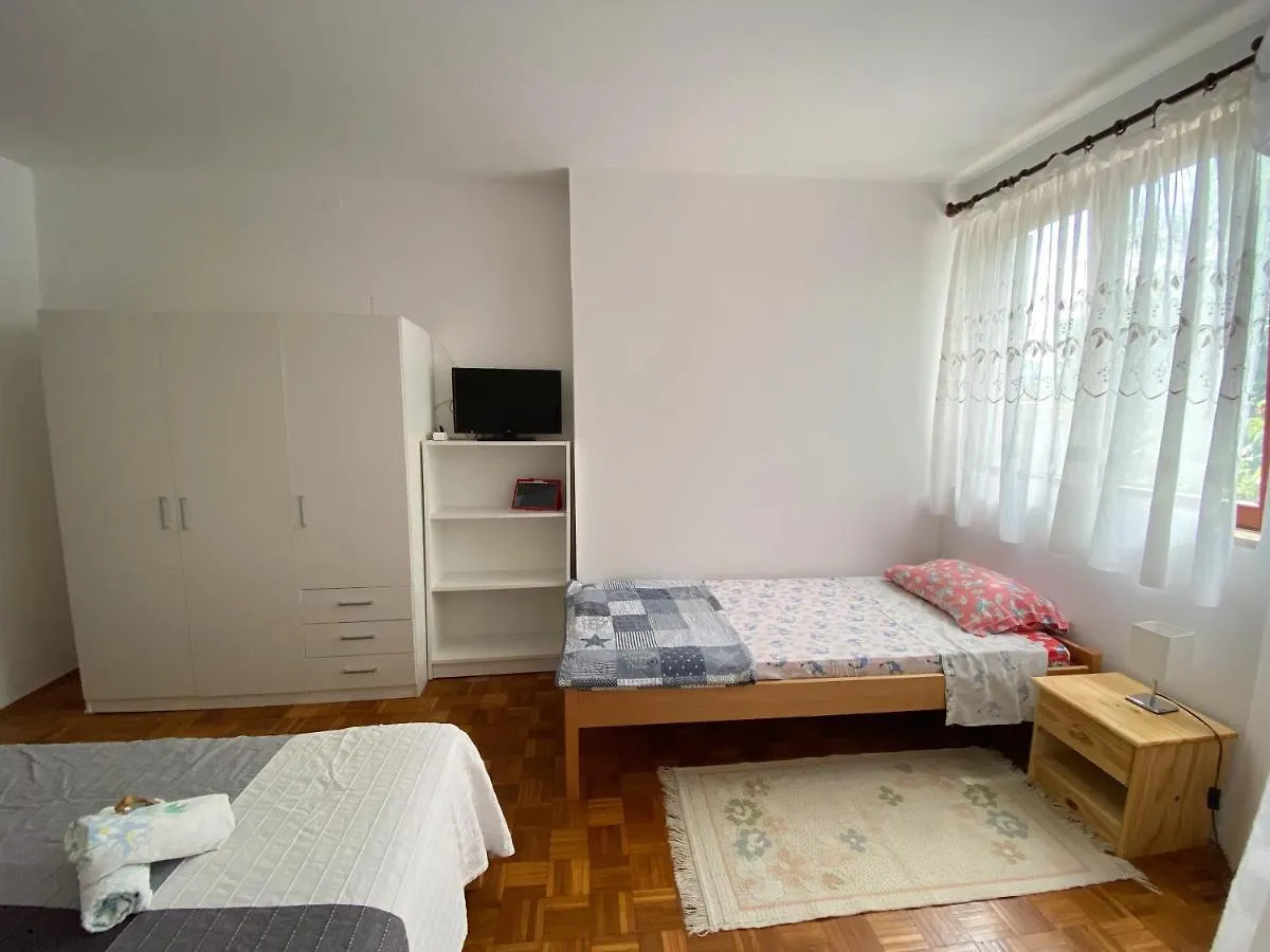 Apartments Lungomare Pula