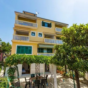 Neno Apartament Crikvenica